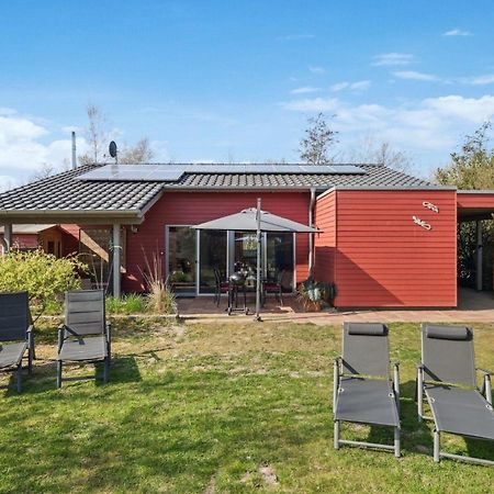 Ferienhaus Am Kleinen See Mit Steg, Garten Und Terrasse Twist Exterior photo