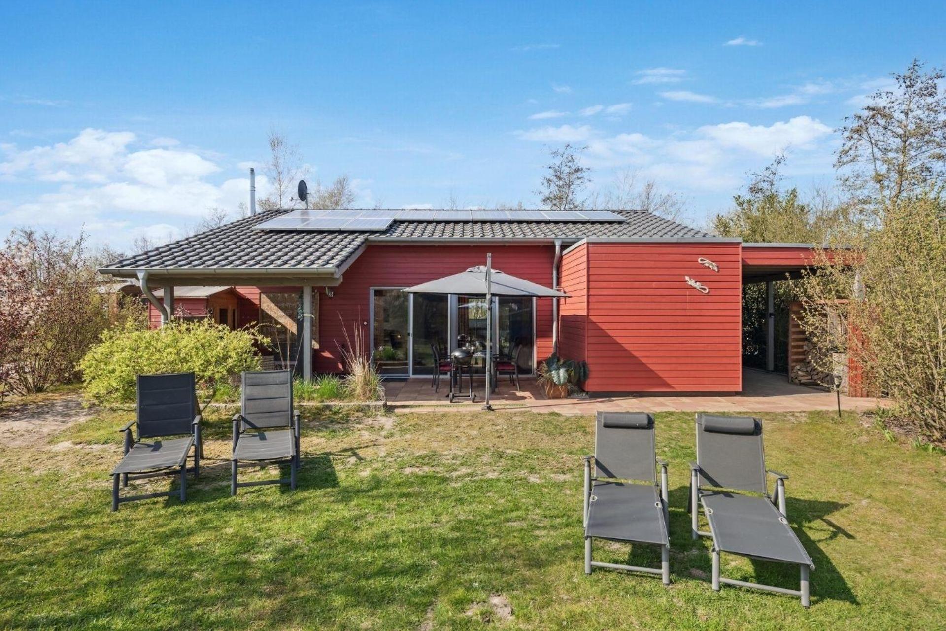 Ferienhaus Am Kleinen See Mit Steg, Garten Und Terrasse Twist Exterior photo