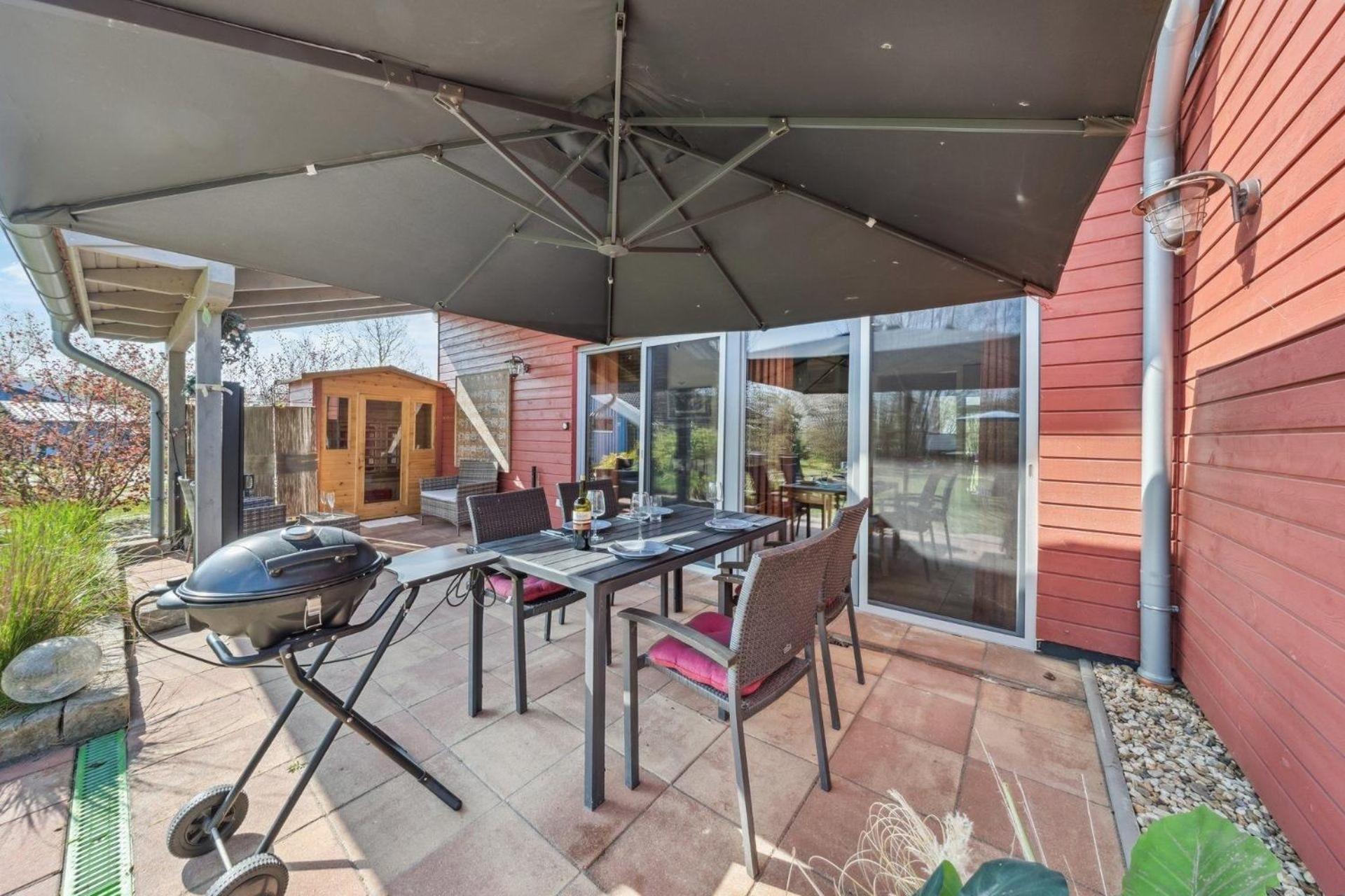 Ferienhaus Am Kleinen See Mit Steg, Garten Und Terrasse Twist Exterior photo